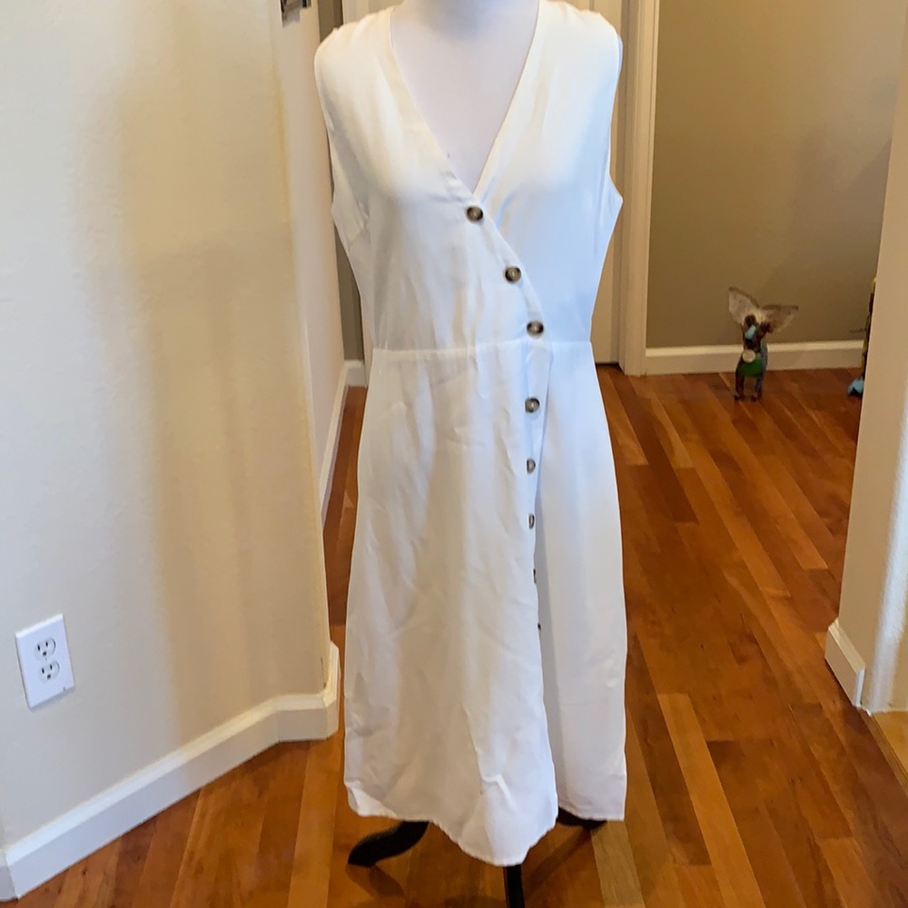 NWT dress forum cream colored dress size small